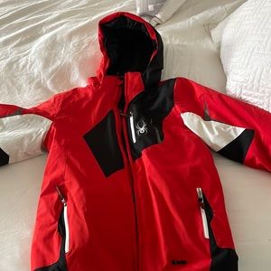 Lightly worn Spyder red, black and white. Size 18 youth.